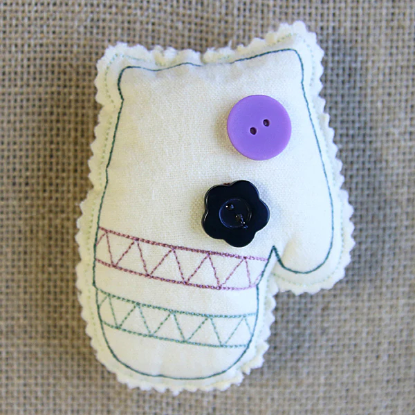 Christmas Stuffie - Mitten (In-the-Hoop) - Image 5