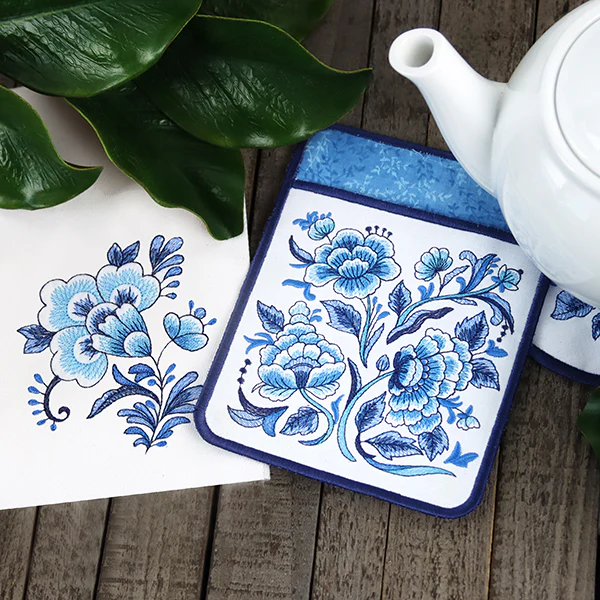 Delft Blue Flourishing Pot Holder (In-the-Hoop)