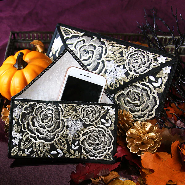 Elegant Floral Envelope Clutch (In-the-Hoop) - Image 4