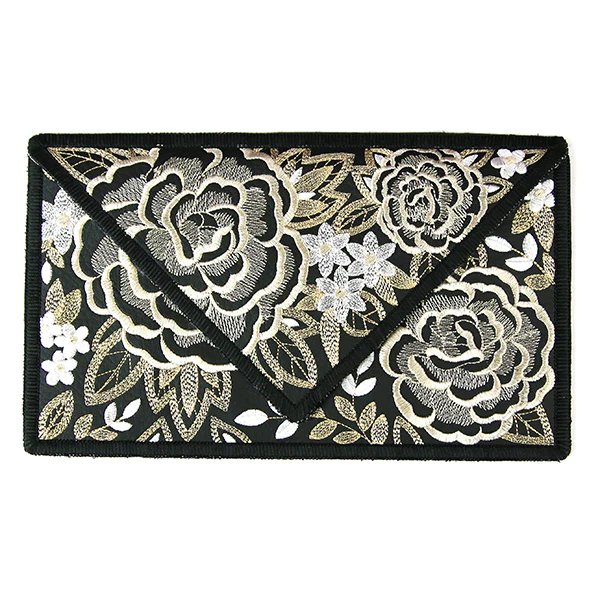 Elegant Floral Envelope Clutch (In-the-Hoop) - Image 5