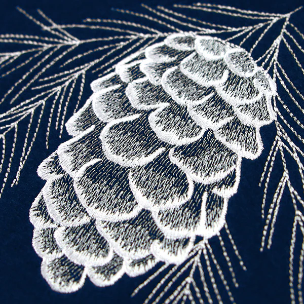 Frosted Pinecone Corner - Image 2