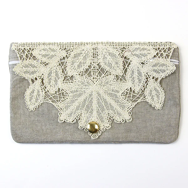 Lacy Leaves Lined Zipper Pouch (In-the-Hoop)