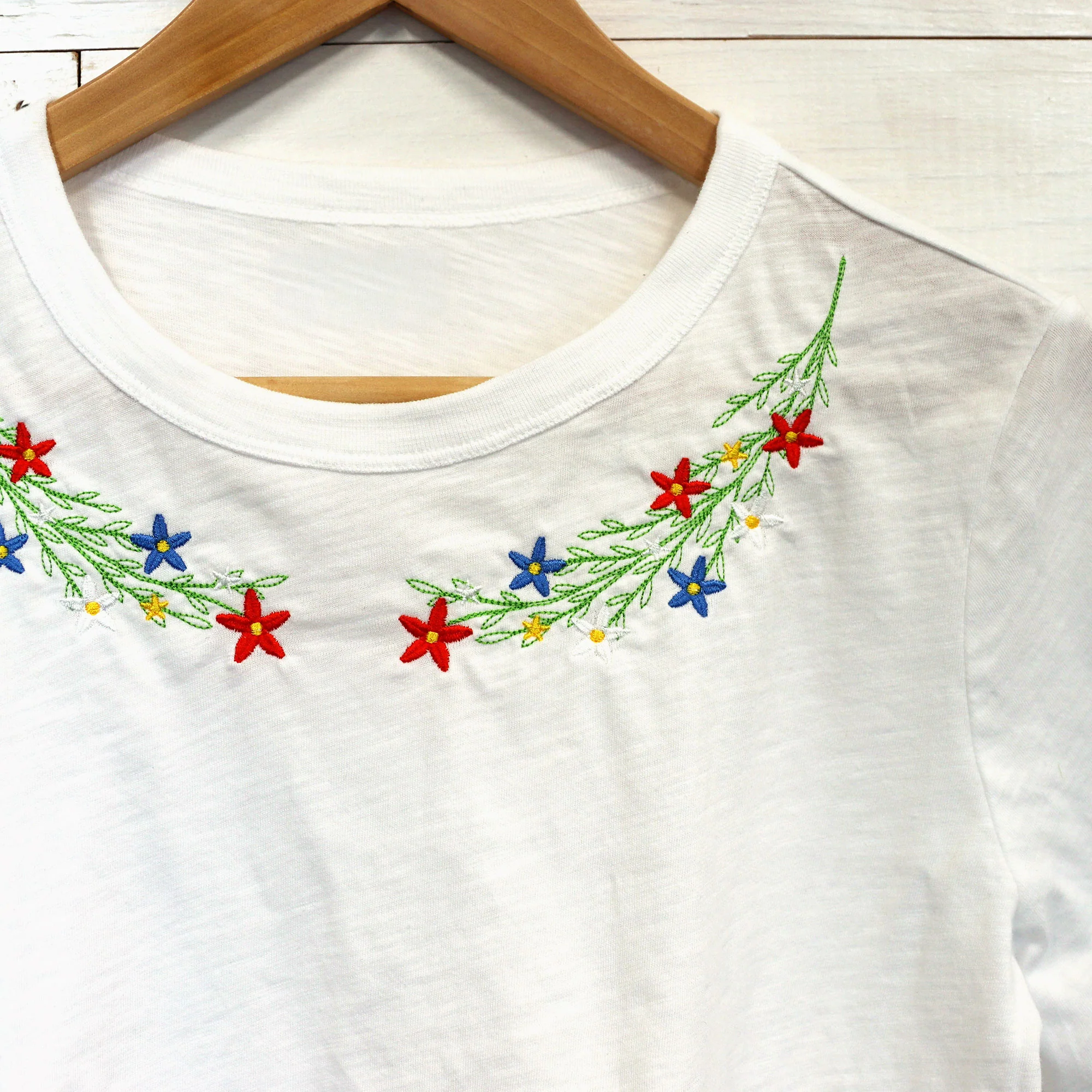 Patriotic Floral Spray - Image 8