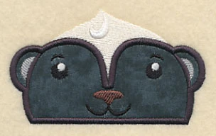 Peeking Skunk (Applique) - Image 3