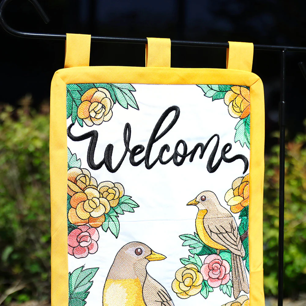 Welcome Robin Garden Flag - Image 3